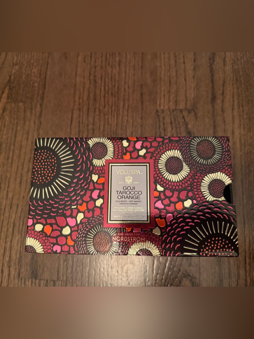 Voluspa Goji Tarocco Orange set — Candle and diffuser